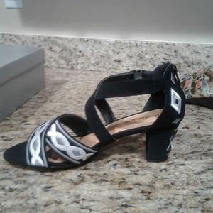 Comfortview. sandals pumps 9 wide